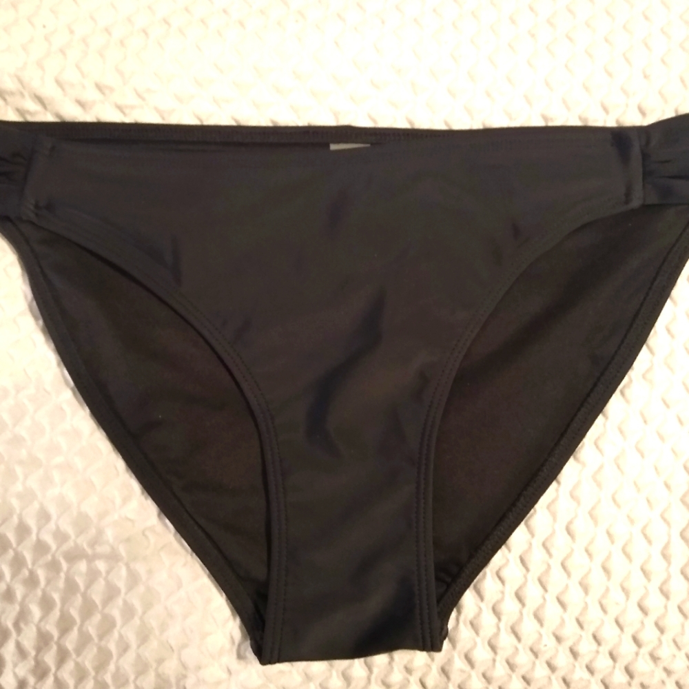 Black Bikini bottoms size L